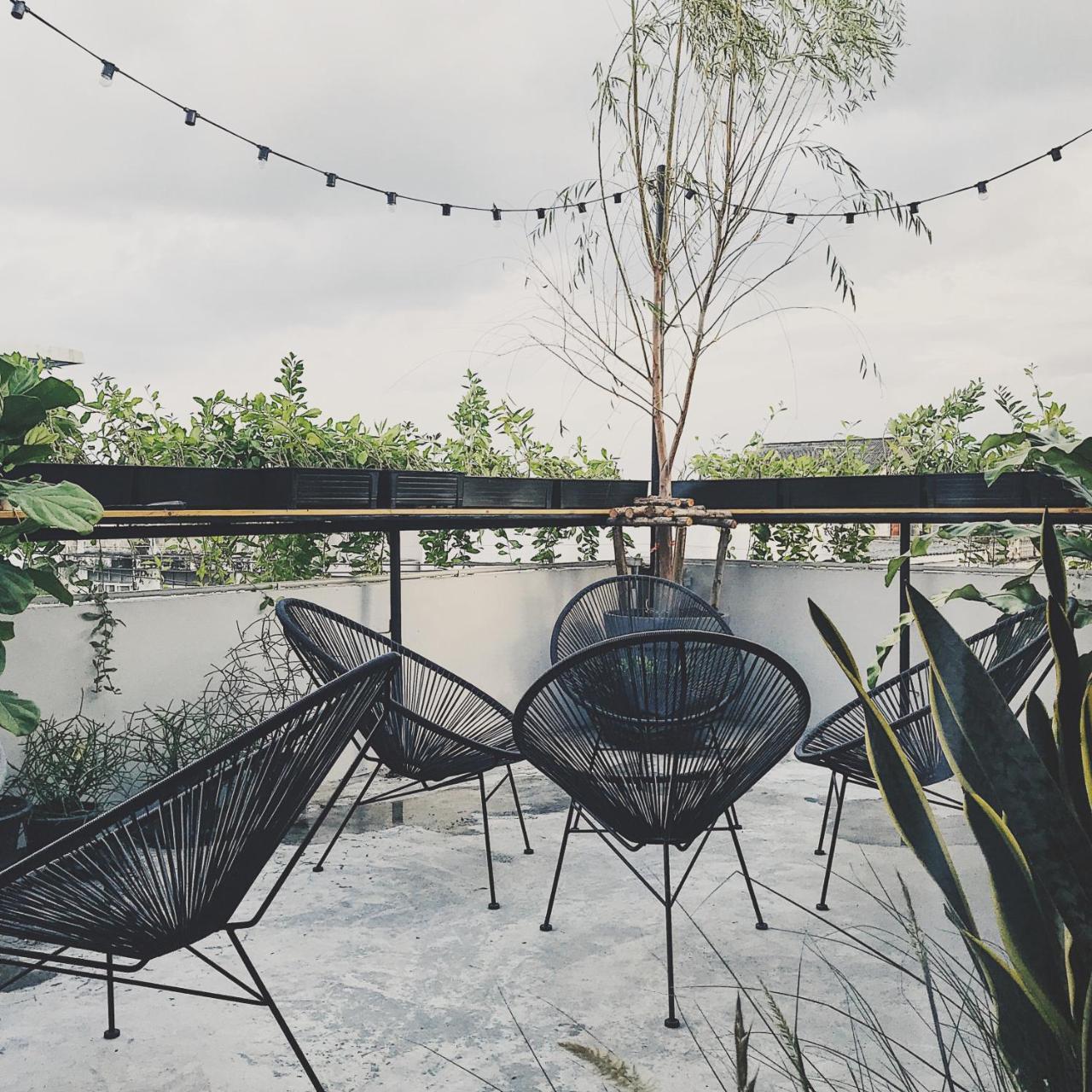 Ostello Beige Poshtels + Netflix Bangkok Esterno foto